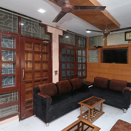 Hotel Hari Villa --Sec 11 Noida-3