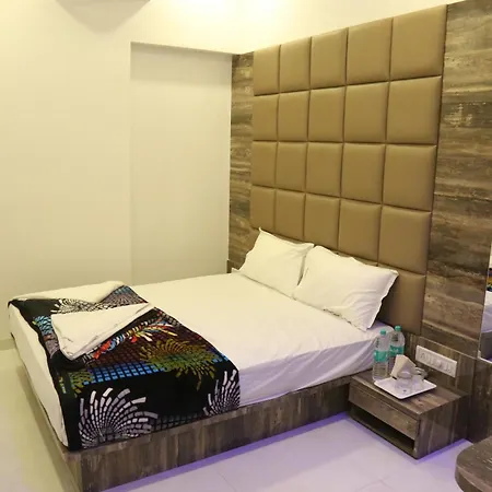 Hotel Magnum Airport T-2-2