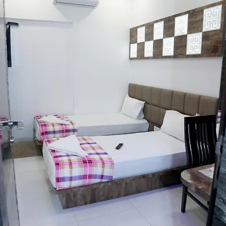 Hotel Magnum Airport T-2-3