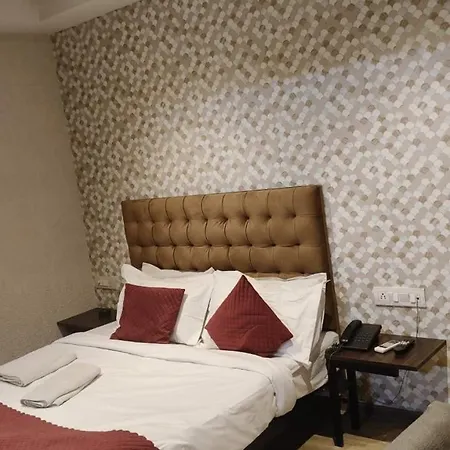 Hotel Royal Garden-3