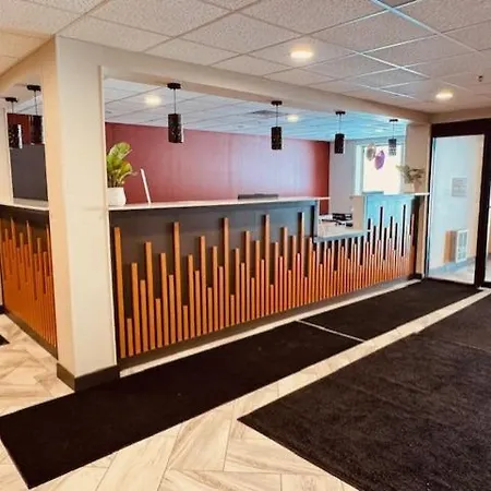 Red Rock Hotel & Suites-2