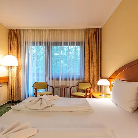 Hotel Lövér Sopron-2