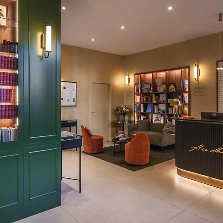 Hotel Litteraire Stendhal Et Spa-3