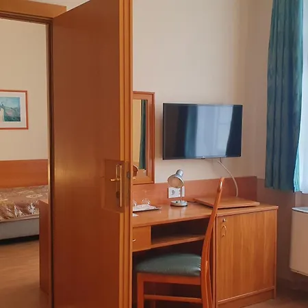 Hotel Baross-3