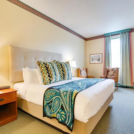 Holland America Dawson City Inn-3
