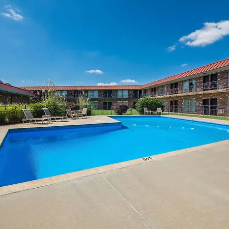 Rodeway Inn Mcpherson East-3