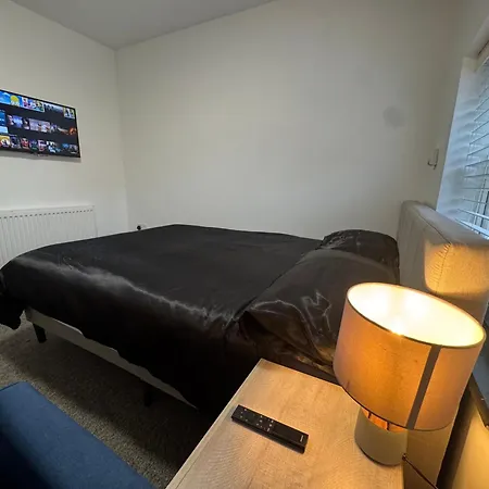 Gate Lodge - Private En-Suite Rooms, Kings Lynn, Central Location-2