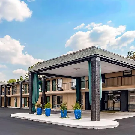 Super 8 By Wyndham Daleville-Fort Novosel-3