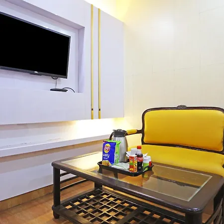 Hotel Preet Inn 05 Mints Walking Distance Nizamuddin Railway Station-3