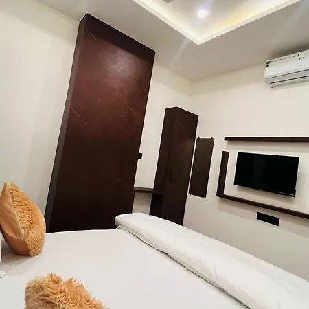Hotel Revanta-3