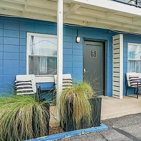 Seabirds Motel At Kure Beach-2