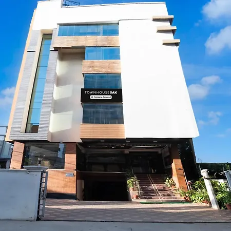 Townhouse Oak Gs Road-2
