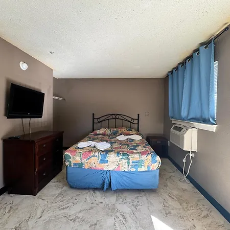 Live In Lodge Lithia Springs-2