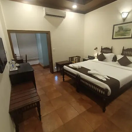 Hotel Seashell - Marine Drive Kochi-2