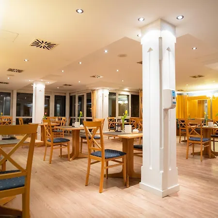 Hotel Am Schlosspark , Wiesbaden-2