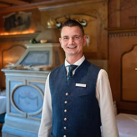 Parkhotel Wallgau 4 Sterne Superior Alpenjuwel mit Spa Genuss, Golf&Wellness in der Karwendel-Region Tradition trifft Eleganz im stilvollen Rückzugsort-3