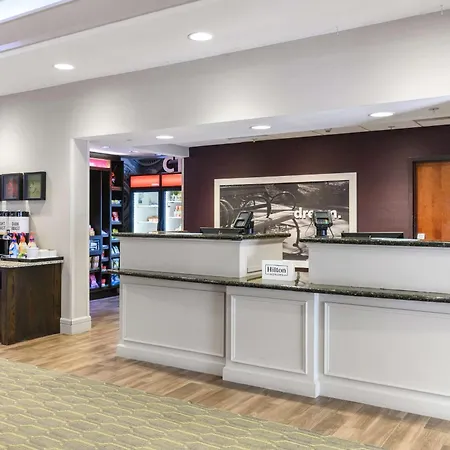 Hampton Inn & Suites Hartford-Manchester-2