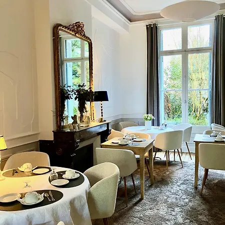 Hotel Val De Loire-2