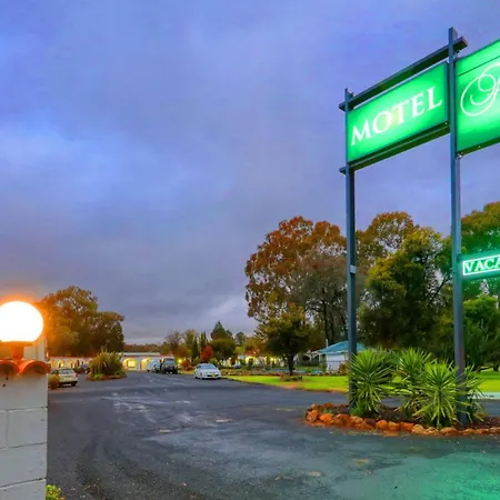 Azalea Motel - Under New Management-2
