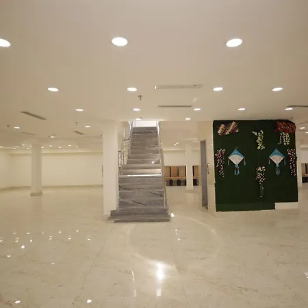 Hotel The Anvi Residency Sector 122-2