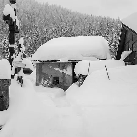 Refuge Margot-2