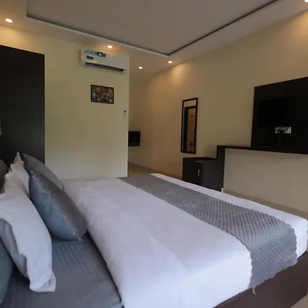 The Palms Resort By Crystona Hotels & Resorts-2
