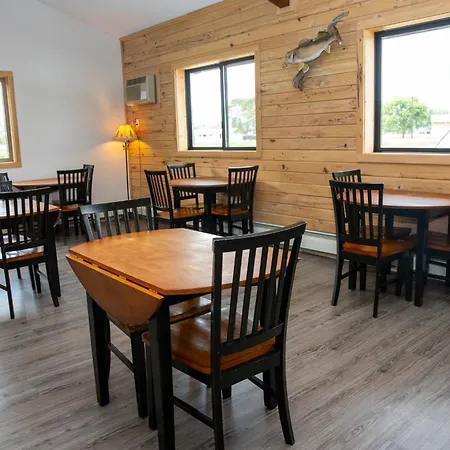Walleye Inn-2