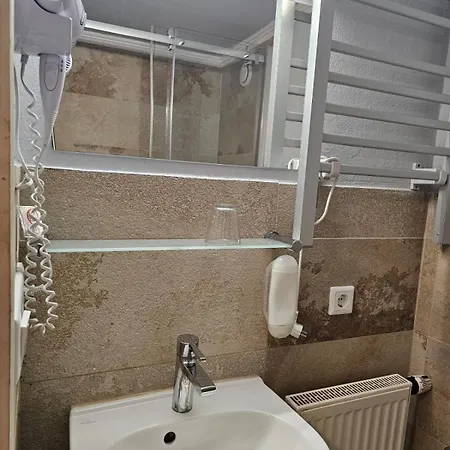 Hotel Goldene Rose-3