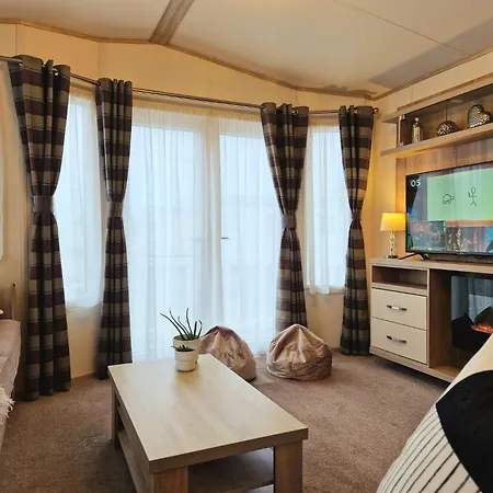 180 Golden Gate Caravan Holiday Park Towyn-2