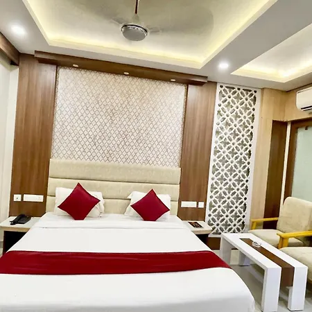 A Luxury Hotel K-U-B-E-R P-A-L-A-C-E - Fully Air Conditioned Hotel At Prime Location - Near Sea Beach And Temple - Hygiene & Spacious Room - With Wifi- Lift And Parking Facilities - Best Hotel In Puri-2