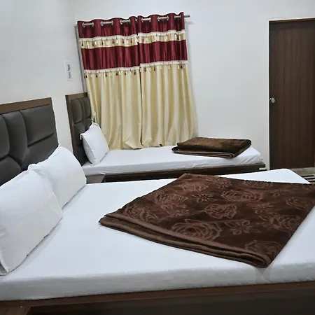 Hotel Roshan Palace-3
