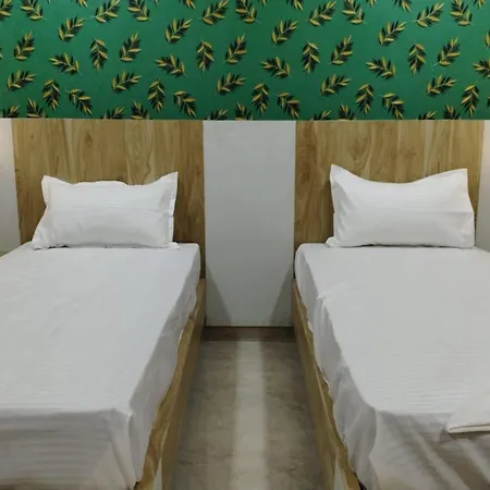 Hotel Four Season-3