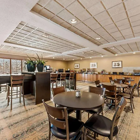 Wingate By Wyndham Calgary South-3