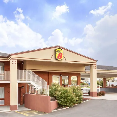 Super 8 By Wyndham Salina/Scenic Hills Area-2