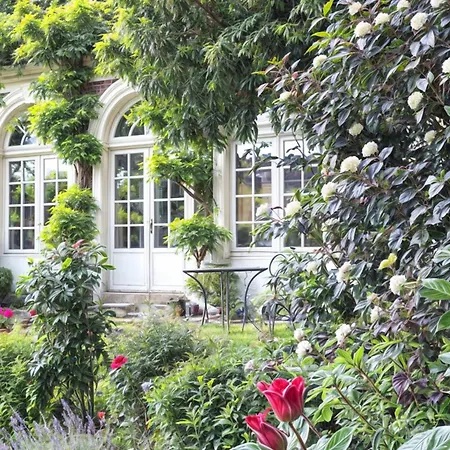 L'Orangerie White Palacio-2