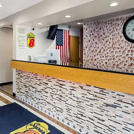 Super 8 By Wyndham Pittsburgh/Monroeville-3