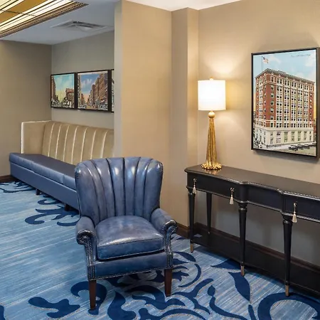 Hotel On Phillips-2