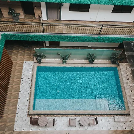 Surestay Plus Hotel By Best Western Ac Luxe Angeles City-3