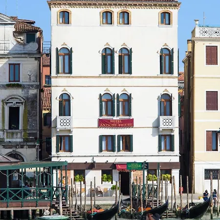 Hotel Antiche Figure-2