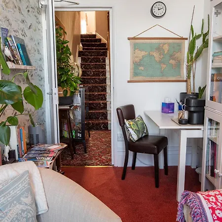 The Broadwater Guest House-2