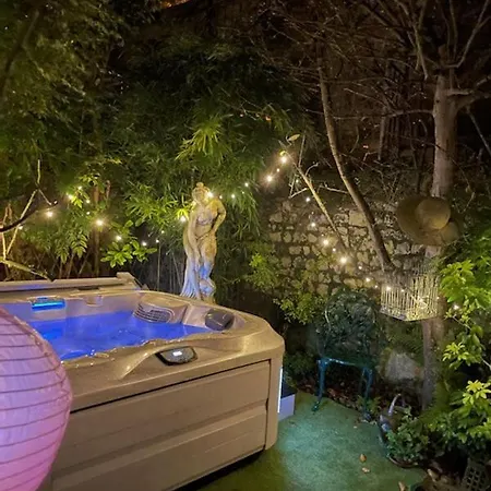 chambre d'hotes le nid du phare avec jacuzzi privé-2