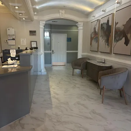 Deluxe Inn & Suites-2