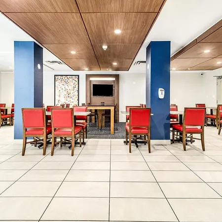 Holiday Inn Express & Suites Medicine Hat By Ihg-3