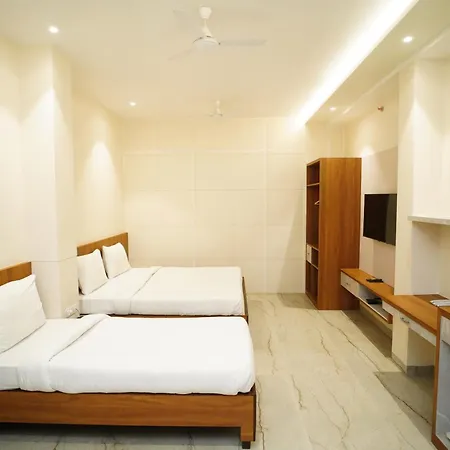 Hotel City Grand Varanasi-2