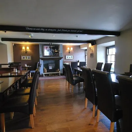 The Punchbowl Country Inn-3