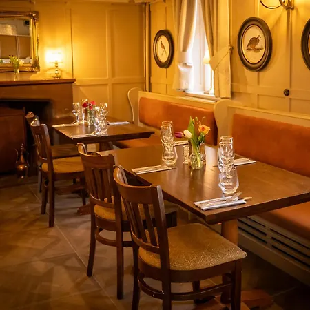 Anglers Arms-3