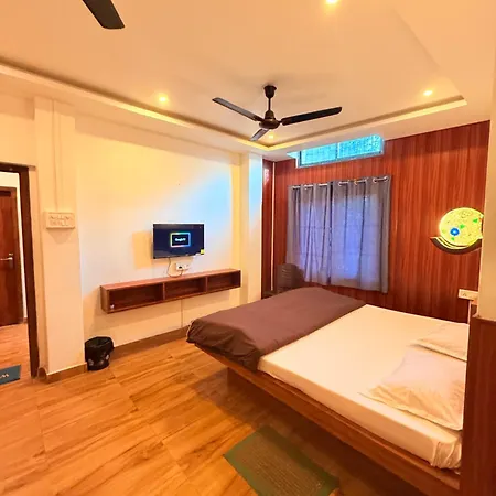 Dream Lodging-3