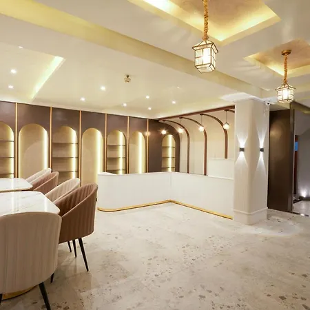 Hotel Square 36-3