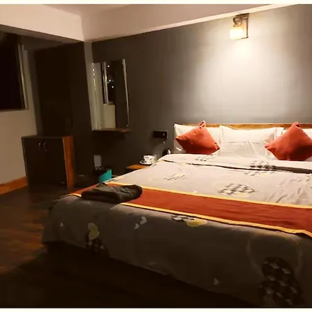 Darjeeling Hotel P I T S T O P Near Railway Station And Temple-3
