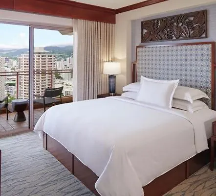 2-Bedroom Ocean Front Penthouse At Grand Waikikian - Available April 20-24, 2025-3
